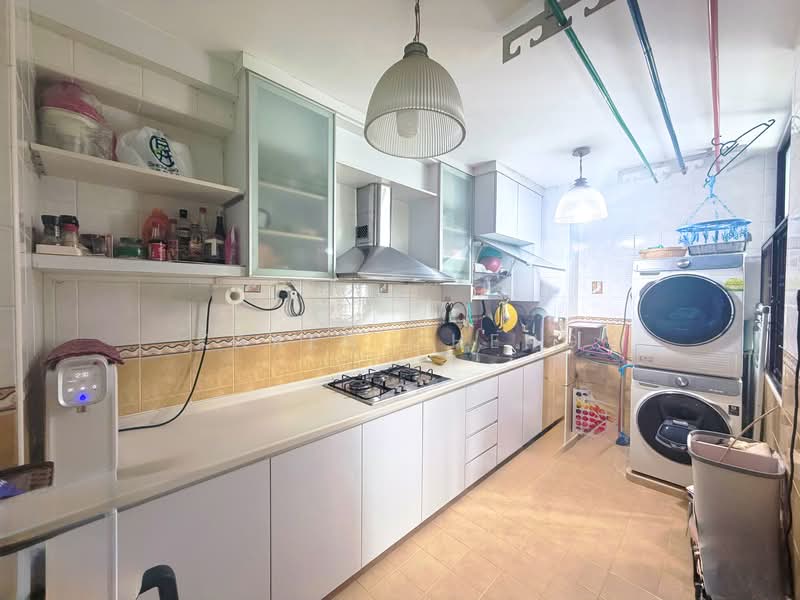 629 Senja Road, 629 Senja Road, 3 Bedrooms, 1,001 sqft, HDB Flat For Sale, by Karen Cheng, 500134587 - Kitchen - PropertyGuru.com.sg
