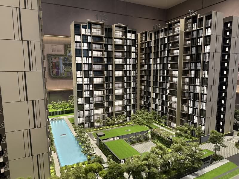 Altura, 111 Bukit Batok West Ave. 8, 3 Bedrooms, 990 sqft, Executive Condominium For Sale, by Vanessa Owh, 500134588 - Exterior - PropertyGuru.com.sg