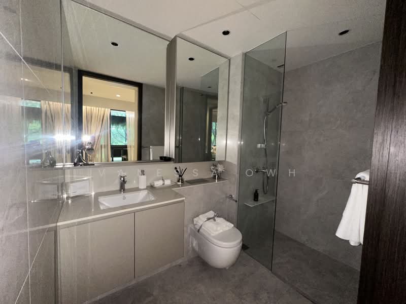 Altura, 111 Bukit Batok West Ave. 8, 3 Bedrooms, 990 sqft, Executive Condominium For Sale, by Vanessa Owh, 500134588 - Bathroom - PropertyGuru.com.sg