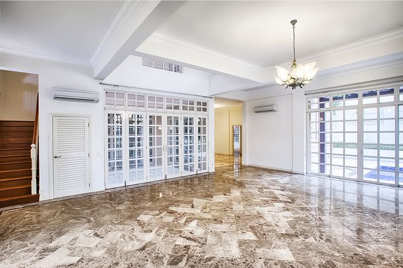 Woodgrove Estate, Ashwood Grove, 7 Bedrooms, 7,427 sqft, Bungalow House For Rent, by Lawrence Hong, 500134592 - Living Room - PropertyGuru.com.sg