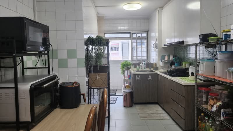 317 Woodlands Street 31, 317 Woodlands Street 31, 2 Bedrooms, 786 sqft, HDB Flat For Sale, by Aizah Ismail, 500134597 - Kitchen - PropertyGuru.com.sg