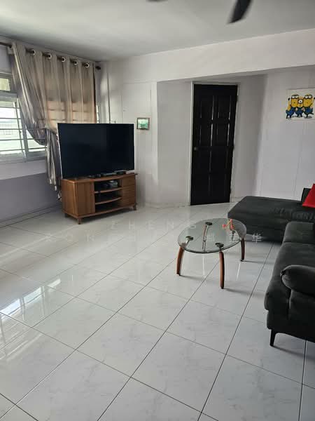 831 Jurong West Street 81, 831 Jurong West Street 81, Room Rental, 120 sqft, HDB Flat For Rent, by Zheng Ronghua 郑荣华, 500134601 - Living Room - PropertyGuru.com.sg