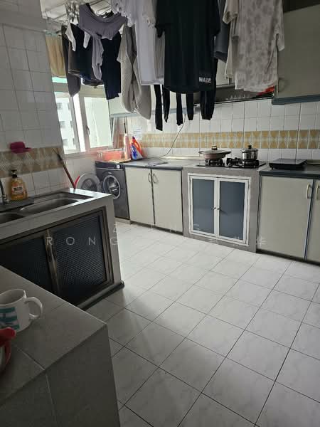 831 Jurong West Street 81, 831 Jurong West Street 81, Room Rental, 120 sqft, HDB Flat For Rent, by Zheng Ronghua 郑荣华, 500134601 - Kitchen - PropertyGuru.com.sg