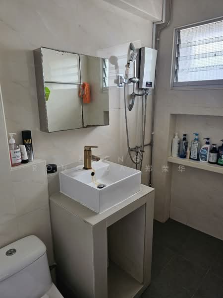 831 Jurong West Street 81, 831 Jurong West Street 81, Room Rental, 120 sqft, HDB Flat For Rent, by Zheng Ronghua 郑荣华, 500134601 - Bathroom - PropertyGuru.com.sg