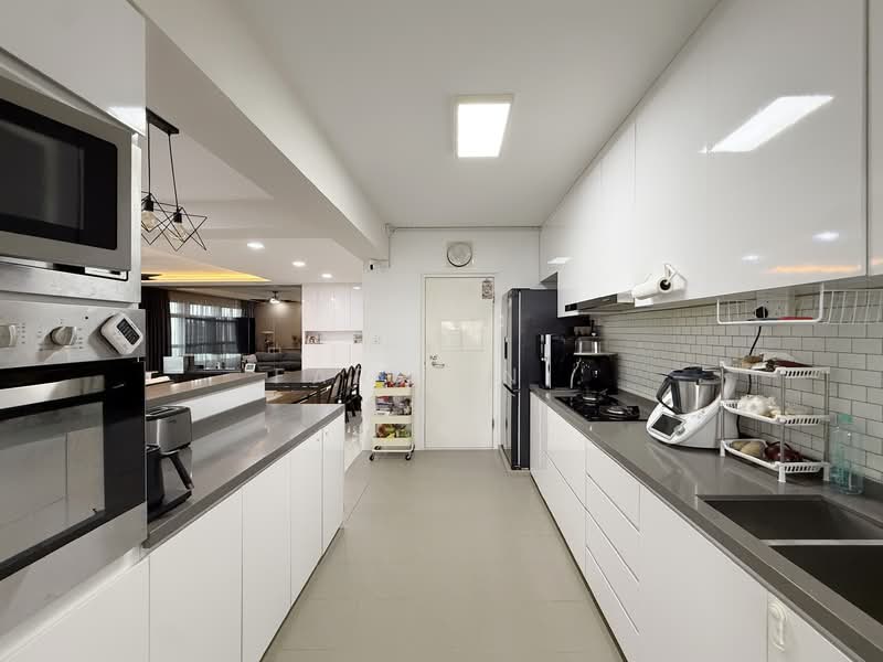 128C Canberra Street, 128C Canberra Street, 3 Bedrooms, 1,216 sqft, HDB Flat For Sale, by Farihin ., 500134607 - Kitchen - PropertyGuru.com.sg