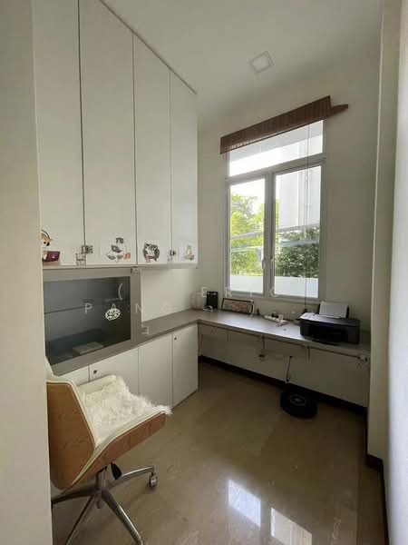 La Casa, 62 Woodlands Drive 16, 3 Bedrooms, 1,292 sqft, Condominium For Sale, by ( Eric Pang ) Pang Teck Siong, 500134624 - Study - PropertyGuru.com.sg