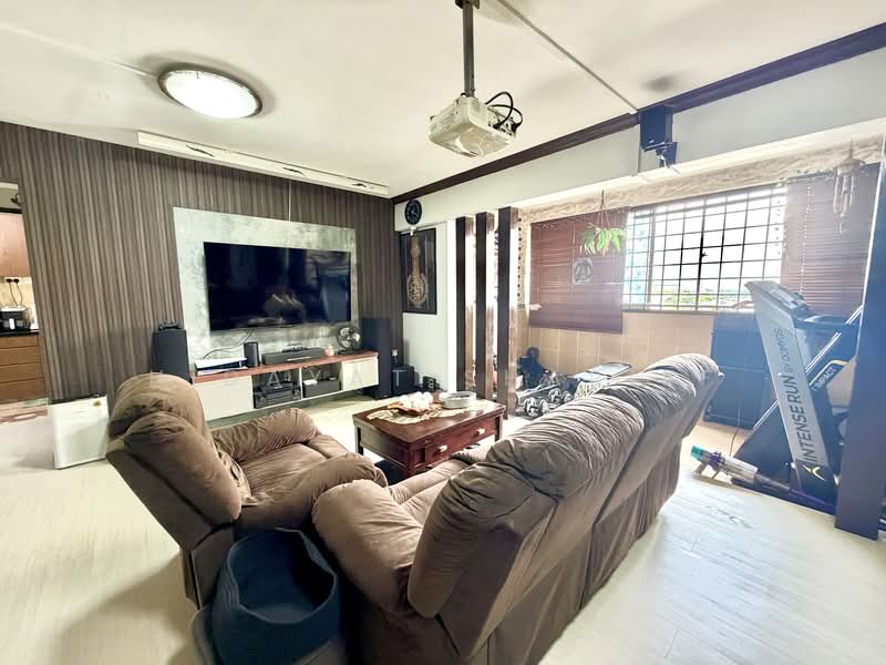 352 Ubi Avenue 1, 352 Ubi Avenue 1, 4 Bedrooms, 1,367 sqft, HDB Flat For Sale, by Hidayat Shariff, 500134668 - Living Room - PropertyGuru.com.sg