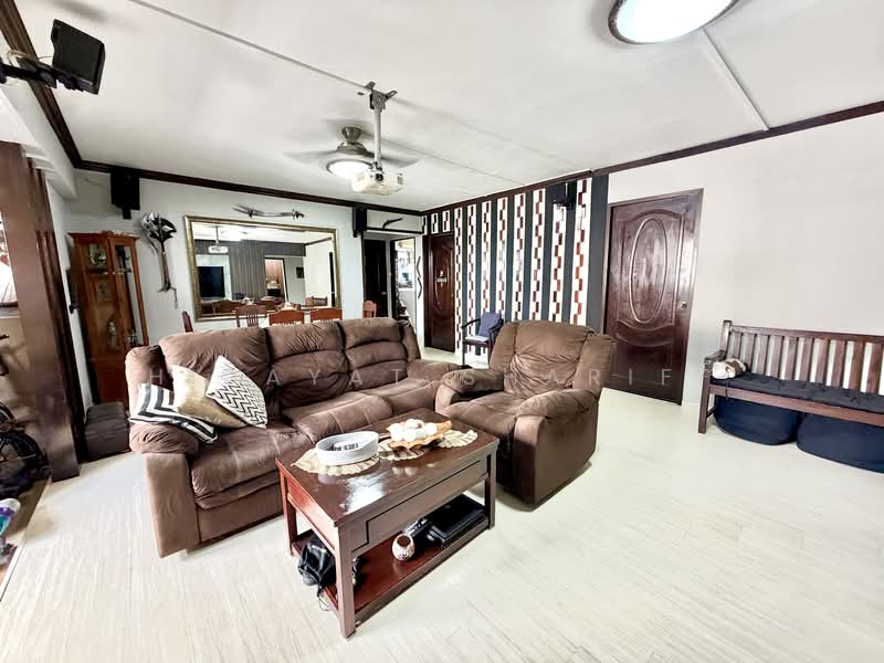 352 Ubi Avenue 1, 352 Ubi Avenue 1, 4 Bedrooms, 1,367 sqft, HDB Flat For Sale, by Hidayat Shariff, 500134668 - Living Room - PropertyGuru.com.sg