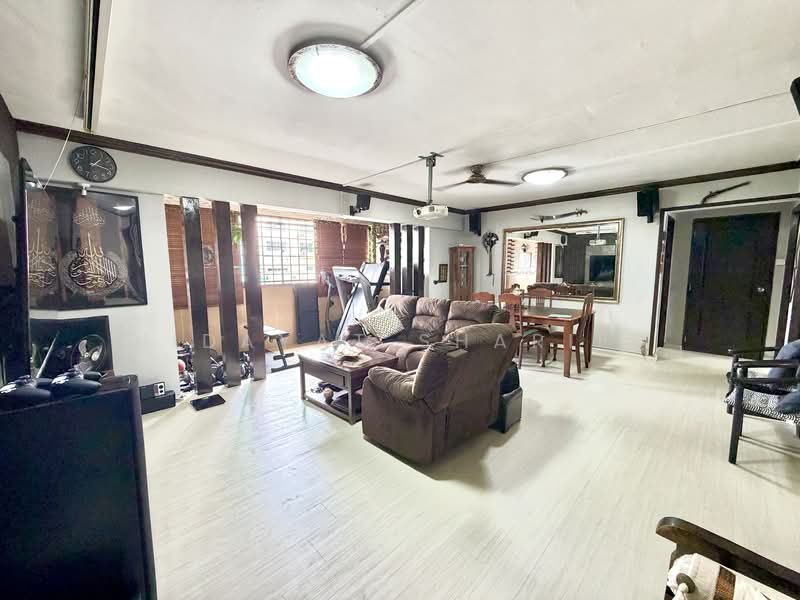 352 Ubi Avenue 1, 352 Ubi Avenue 1, 4 Bedrooms, 1,367 sqft, HDB Flat For Sale, by Hidayat Shariff, 500134668 - Living Room - PropertyGuru.com.sg