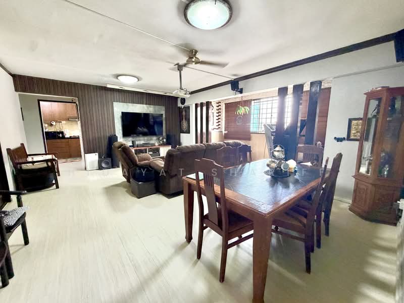 352 Ubi Avenue 1, 352 Ubi Avenue 1, 4 Bedrooms, 1,367 sqft, HDB Flat For Sale, by Hidayat Shariff, 500134668 - Living Room - PropertyGuru.com.sg
