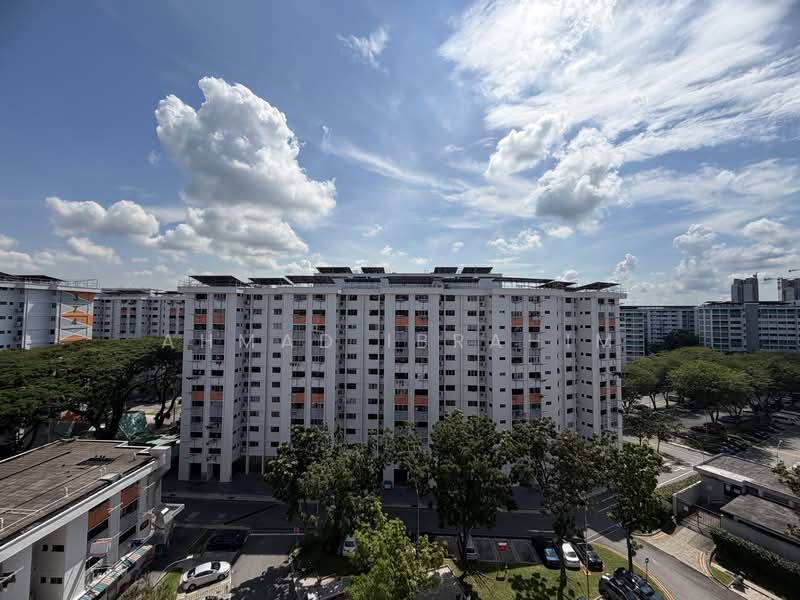 379 Clementi Avenue 5, 379 Clementi Avenue 5, 2 Bedrooms, 720 sqft, HDB Flat For Sale, by Ahmad Ibrahim, 500134671 - Exterior - PropertyGuru.com.sg