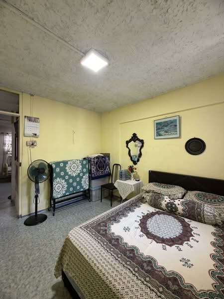 379 Clementi Avenue 5, 379 Clementi Avenue 5, 2 Bedrooms, 720 sqft, HDB Flat For Sale, by Ahmad Ibrahim, 500134671 - Bedroom - PropertyGuru.com.sg