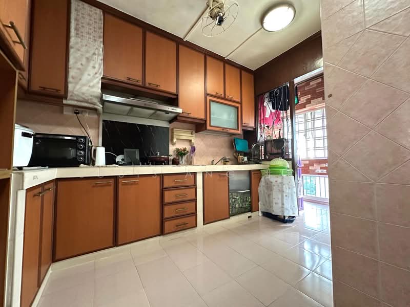 725 Pasir Ris Street 72, 725 Pasir Ris Street 72, 4 Bedrooms, 1,367 sqft, HDB Flat For Sale, by Louis Ang 洪家豪, 500134675 - Kitchen - PropertyGuru.com.sg