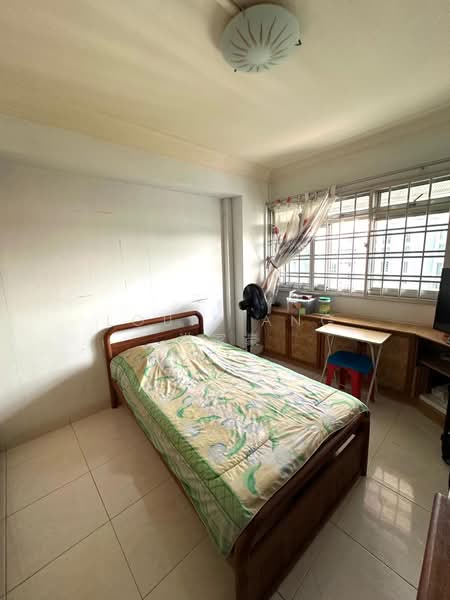 725 Pasir Ris Street 72, 725 Pasir Ris Street 72, 4 Bedrooms, 1,367 sqft, HDB Flat For Sale, by Louis Ang 洪家豪, 500134675 - Bedroom - PropertyGuru.com.sg
