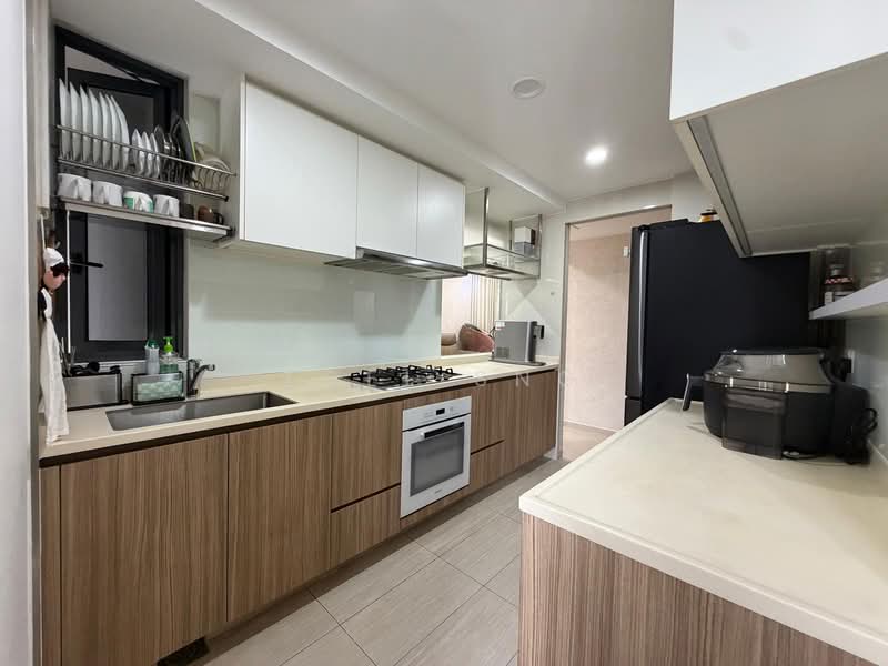 Hundred Palms Residences, 262 Yio Chu Kang Road, 5 Bedrooms, 1,528 sqft, Executive Condominium For Sale, by Edel Sng, 500134677 - Kitchen - PropertyGuru.com.sg