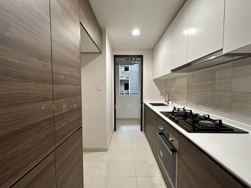 The Brownstone, 160 Canberra Drive, 3 Bedrooms, 915 sqft, Executive Condominium For Sale, by Jeffri Natawate, 500134678 - Kitchen - PropertyGuru.com.sg