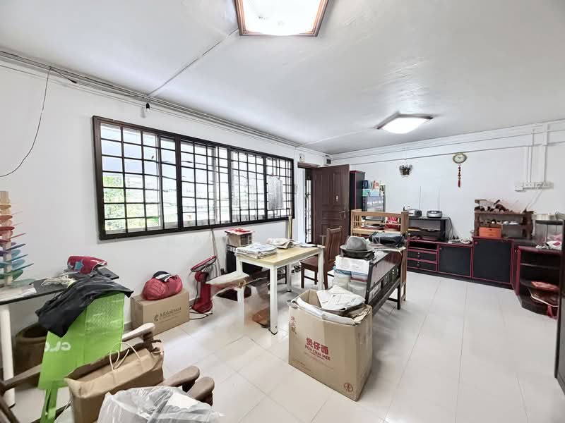 267 Bukit Batok East Avenue 4, 267 Bukit Batok East Avenue 4, 3 Bedrooms, 904 sqft, HDB Flat For Sale, by Baven Tan, 500134682 - Living Room - PropertyGuru.com.sg
