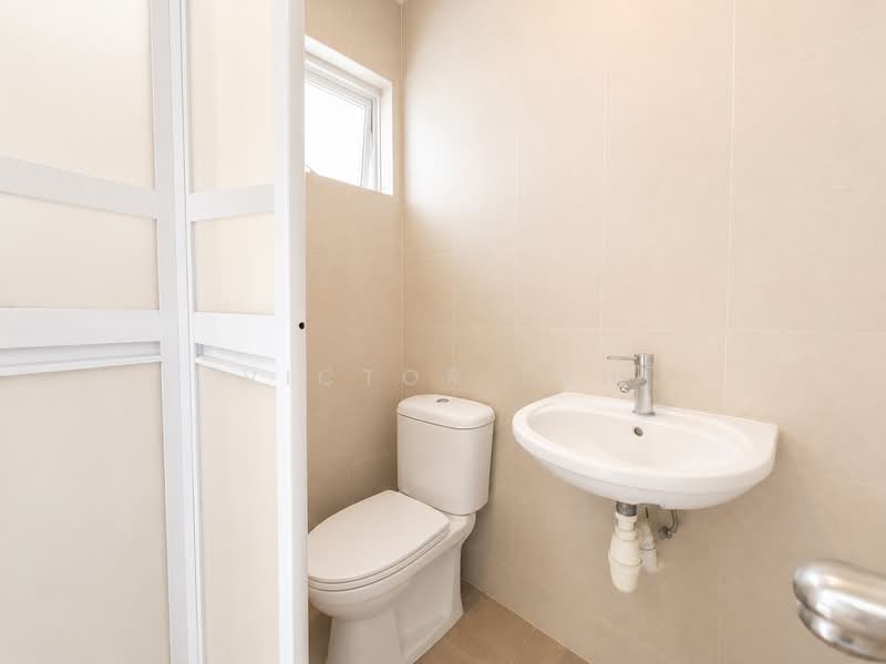 Bungalow at Gallop Park Road, , 5 Bedrooms, 6,000 sqft, Bungalow House For Sale, by Victor Tan, 500134688 - Bathroom - PropertyGuru.com.sg
