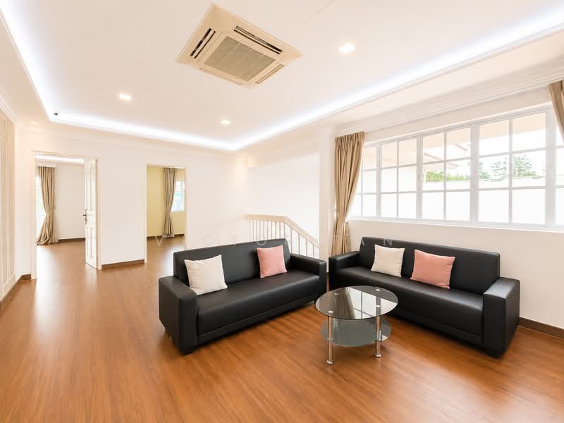 Bungalow at Gallop Park Road, , 5 Bedrooms, 6,000 sqft, Bungalow House For Sale, by Victor Tan, 500134688 - Living Room - PropertyGuru.com.sg