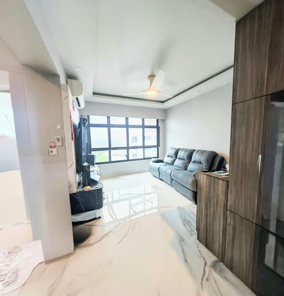996B Buangkok Crescent, 996B Buangkok Crescent, 3 Bedrooms, 990 sqft, HDB Flat For Sale, by Joyce Lee, 500134692 - Living Room - PropertyGuru.com.sg