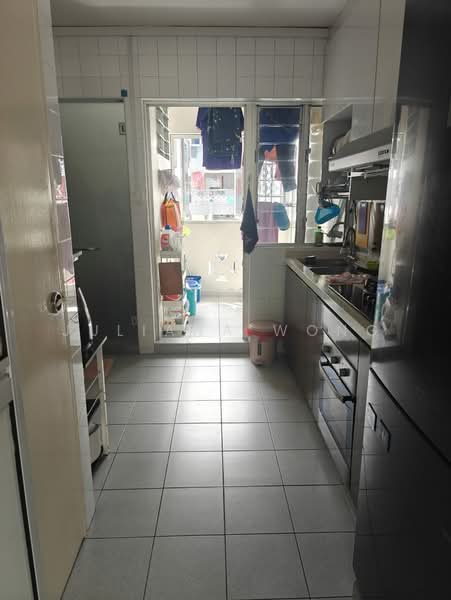 288C Bukit Batok Street 25, 288C Bukit Batok Street 25, 3 Bedrooms, 92 sqft, HDB Flat For Sale, by Juliana Wong, 500134697 - Kitchen - PropertyGuru.com.sg