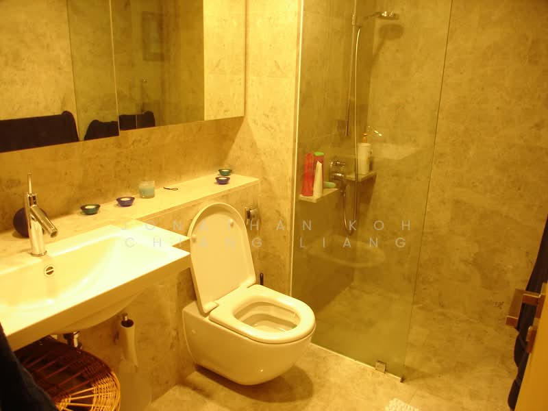 One Shenton, 1 Shenton Way, 2 Bedrooms, 1,162 sqft, Condominium For Sale, by Jonathan Koh Chiang Liang, 500134700 - Bathroom - PropertyGuru.com.sg
