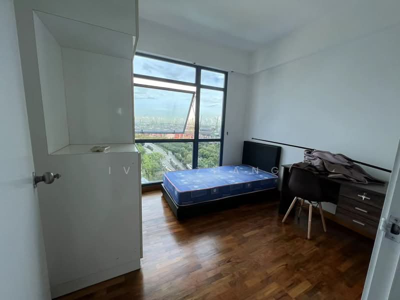 Blue Horizon, 21 West Coast Crescent, 2 Bedrooms, 964 sqft, Condominium For Rent, by Ivan Zhang, 500134710 - Bedroom - PropertyGuru.com.sg
