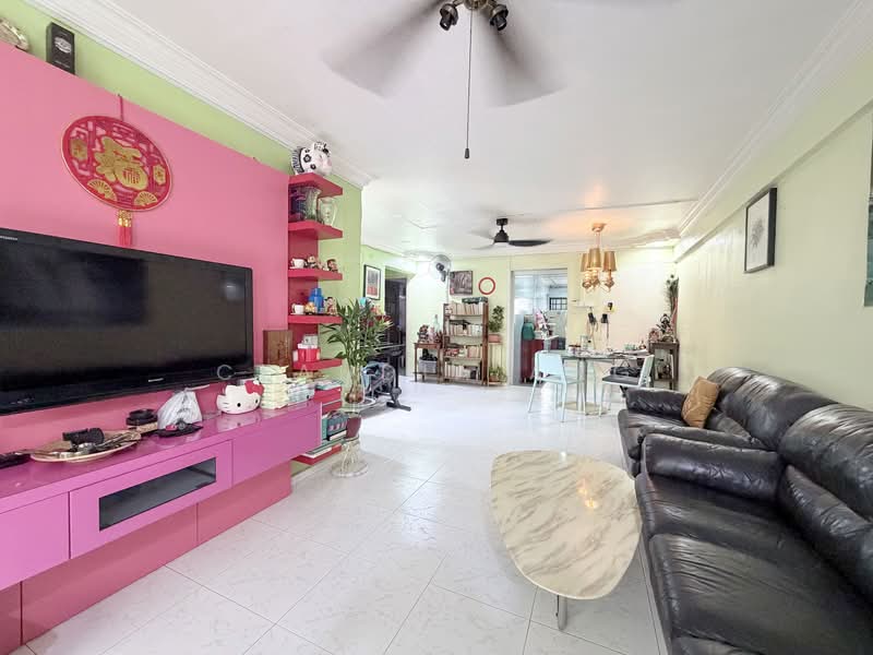 208 Yishun Street 21, 208 Yishun Street 21, 3 Bedrooms, 1,001 sqft, HDB Flat For Sale, by Claudia Ang, 500134711 - Living Room - PropertyGuru.com.sg