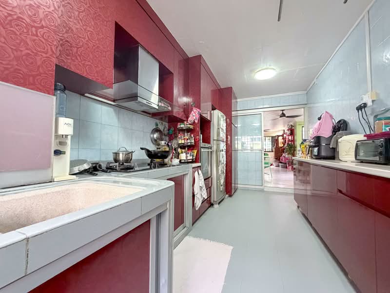 208 Yishun Street 21, 208 Yishun Street 21, 3 Bedrooms, 1,001 sqft, HDB Flat For Sale, by Claudia Ang, 500134711 - Kitchen - PropertyGuru.com.sg