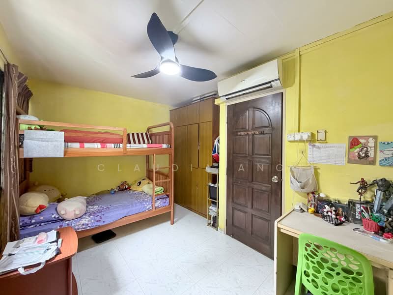 208 Yishun Street 21, 208 Yishun Street 21, 3 Bedrooms, 1,001 sqft, HDB Flat For Sale, by Claudia Ang, 500134711 - Bedroom - PropertyGuru.com.sg