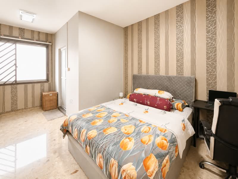 165 Simei Road, 165 Simei Road, 4 Bedrooms, 1,313 sqft, HDB Flat For Sale, by Prab Nathan, 500134720 - Master Bedroom - PropertyGuru.com.sg
