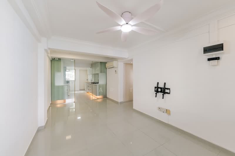 47 Marine Crescent, 47 Marine Crescent, 2 Bedrooms, 700 sqft, HDB Flat For Sale, by Oscar Tsui, 500134722 - Living Room - PropertyGuru.com.sg