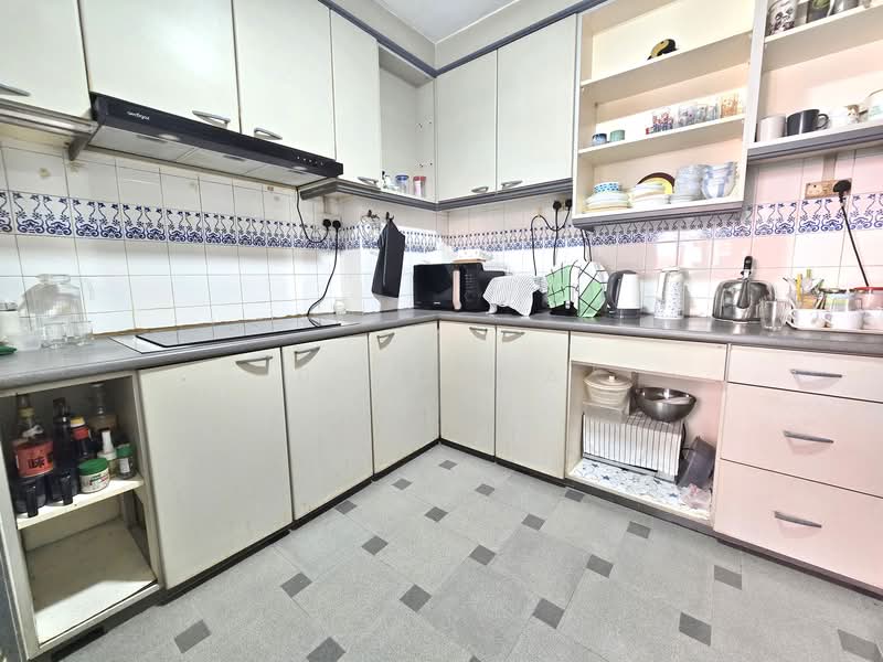 528 Choa Chu Kang Street 51, 528 Choa Chu Kang Street 51, 4 Bedrooms, 1,593 sqft, HDB Flat For Sale, by BC Chua, 500134725 - Kitchen - PropertyGuru.com.sg