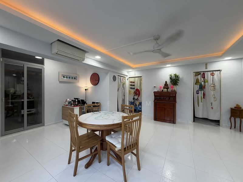 413 Choa Chu Kang Avenue 3, 413 Choa Chu Kang Avenue 3, 3 Bedrooms, 1,184 sqft, HDB Flat For Sale, by Zoe Lim, 500134727 - PropertyGuru.com.sg
