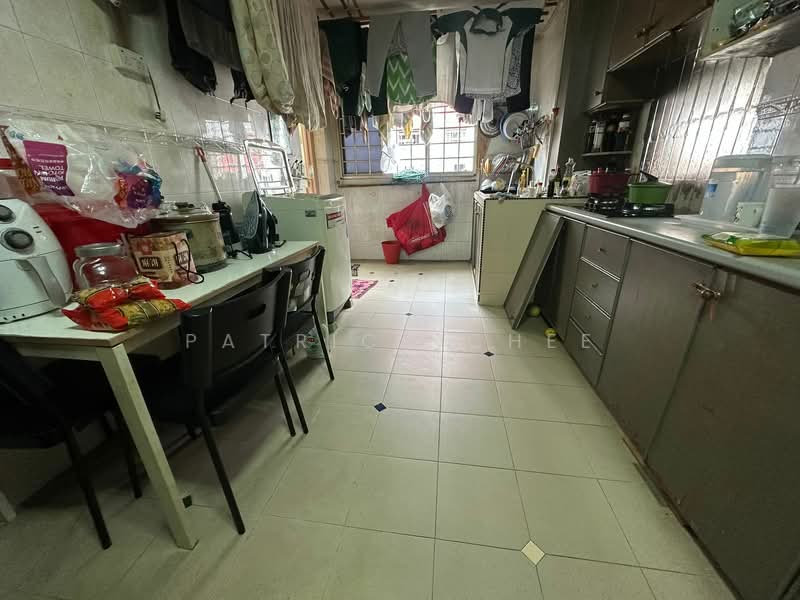 408 Bukit Batok West Avenue 4, 408 Bukit Batok West Avenue 4, 2 Bedrooms, 732 sqft, HDB Flat For Sale, by Patrick Chee, 500134736 - Kitchen - PropertyGuru.com.sg