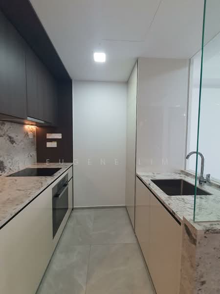 Tembusu Grand, 94 Jalan Tembusu, 2 Bedrooms, 667 sqft, Condominium For Rent, by Eugene Lim, 500134738 - Kitchen - PropertyGuru.com.sg