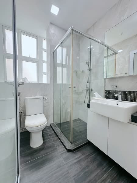 The Morning Glory, 24 Sirat Road, 3 Bedrooms, 1,033 sqft, Apartment For Sale, by Tanya Yang, 500134740 - Bathroom - PropertyGuru.com.sg