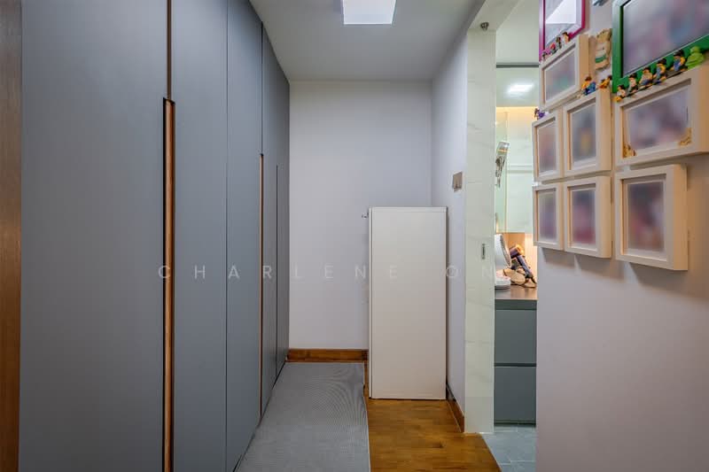 Mimosa View, , 4 Bedrooms, 3,600 sqft, Terraced House For Sale, by Charlene Ong, 500134741 - Corridor - PropertyGuru.com.sg