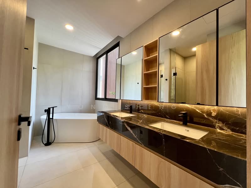 Kheam Hock Road, Kheam Hock Road, 6 Bedrooms, 7,898 sqft, Corner Terrace For Sale, by Yong Sheng, 500134762 - Bathroom - PropertyGuru.com.sg