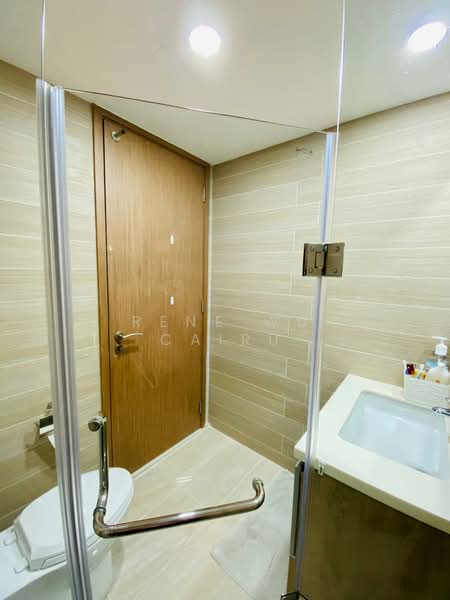 Kingsford Waterbay, 84 Upper Serangoon View, 2 Bedrooms, 687 sqft, Condominium For Sale, by Rene Wu Cairu, 500134766 - Bathroom - PropertyGuru.com.sg
