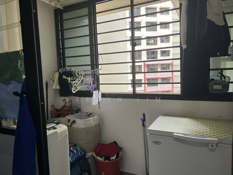 468A Bukit Batok West Avenue 9, 468A Bukit Batok West Avenue 9, 2 Bedrooms, 732 sqft, HDB Flat For Sale, by Steven Lim, 500134770 - Balcony - PropertyGuru.com.sg