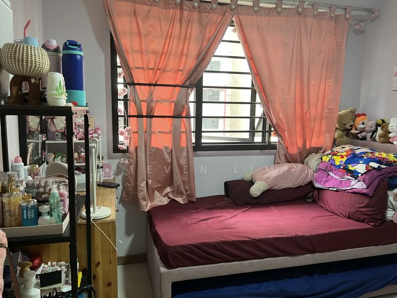 468A Bukit Batok West Avenue 9, 468A Bukit Batok West Avenue 9, 2 Bedrooms, 732 sqft, HDB Flat For Sale, by Steven Lim, 500134770 - Bedroom - PropertyGuru.com.sg