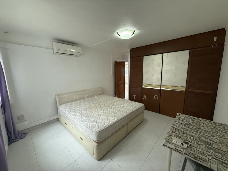 527 Hougang Avenue 6, 527 Hougang Avenue 6, 3 Bedrooms, 1,302 sqft, HDB Flat For Sale, by Chen Yitao, 500134782 - Bedroom - PropertyGuru.com.sg