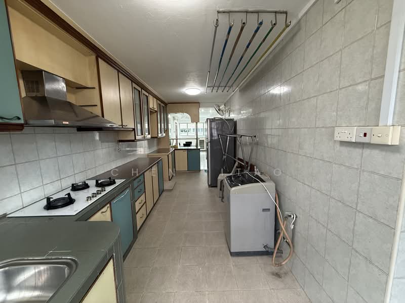 527 Hougang Avenue 6, 527 Hougang Avenue 6, 3 Bedrooms, 1,302 sqft, HDB Flat For Sale, by Chen Yitao, 500134782 - Kitchen - PropertyGuru.com.sg
