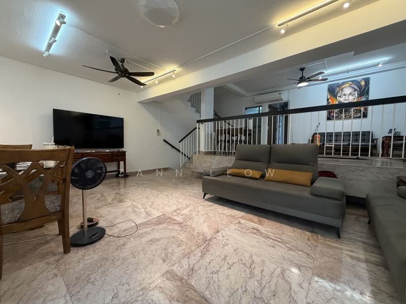 Thomson Hill Estate, Thomson Hills Drive, 4 Bedrooms, 3,000 sqft, Corner Terrace For Sale, by Zann Leow, 500134787 - Living Room - PropertyGuru.com.sg