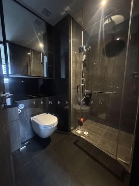 The M, 32 Middle Road, 1 Bedroom, 463 sqft, Condominium For Sale, by Renee Gan, 500134792 - Bathroom - PropertyGuru.com.sg