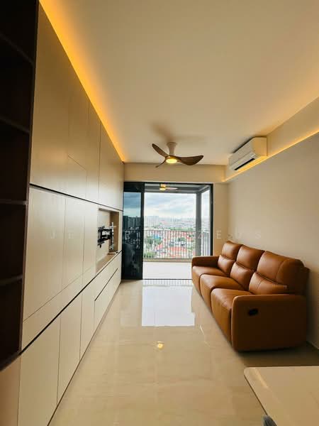 The Florence Residences, 93 Hougang Avenue 2, 3 Bedrooms, 1,023 sqft, Condominium For Sale, by Jeffrey Zeus, 500134818 - Living Room - PropertyGuru.com.sg