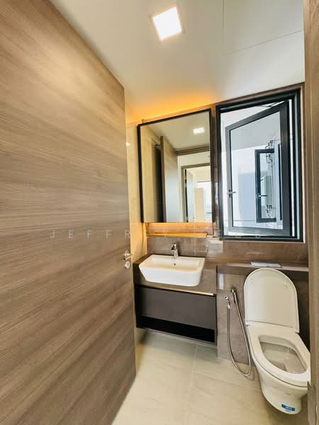 The Florence Residences, 93 Hougang Avenue 2, 3 Bedrooms, 1,023 sqft, Condominium For Sale, by Jeffrey Zeus, 500134818 - Bathroom - PropertyGuru.com.sg