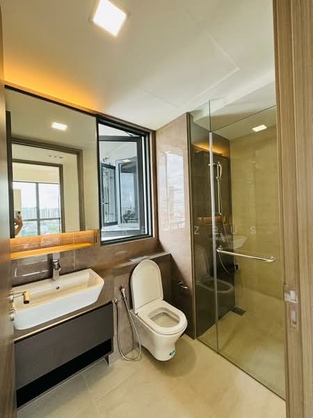 The Florence Residences, 93 Hougang Avenue 2, 3 Bedrooms, 1,023 sqft, Condominium For Sale, by Jeffrey Zeus, 500134818 - Bathroom - PropertyGuru.com.sg