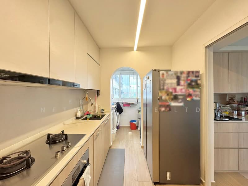 622A Tampines Avenue 12, 622A Tampines Avenue 12, 3 Bedrooms, 1,216 sqft, HDB Flat For Sale, by Phoebe, 500134820 - Kitchen - PropertyGuru.com.sg